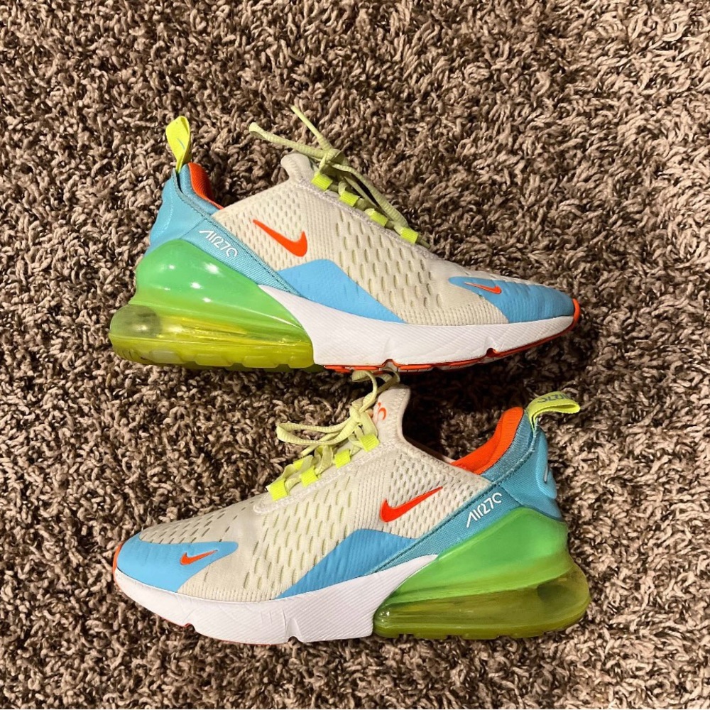 Nike air max 270 lag lamp, lightly worn only once and almost perfect condition.